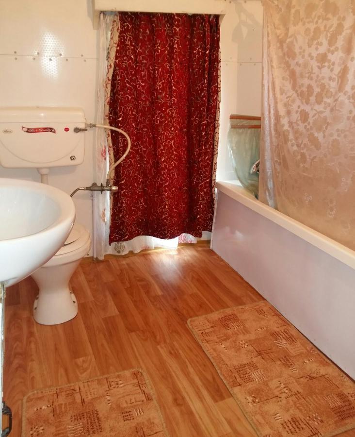 Hotel Houseboat Moon Of Kashmir Srīnagar Habitación foto